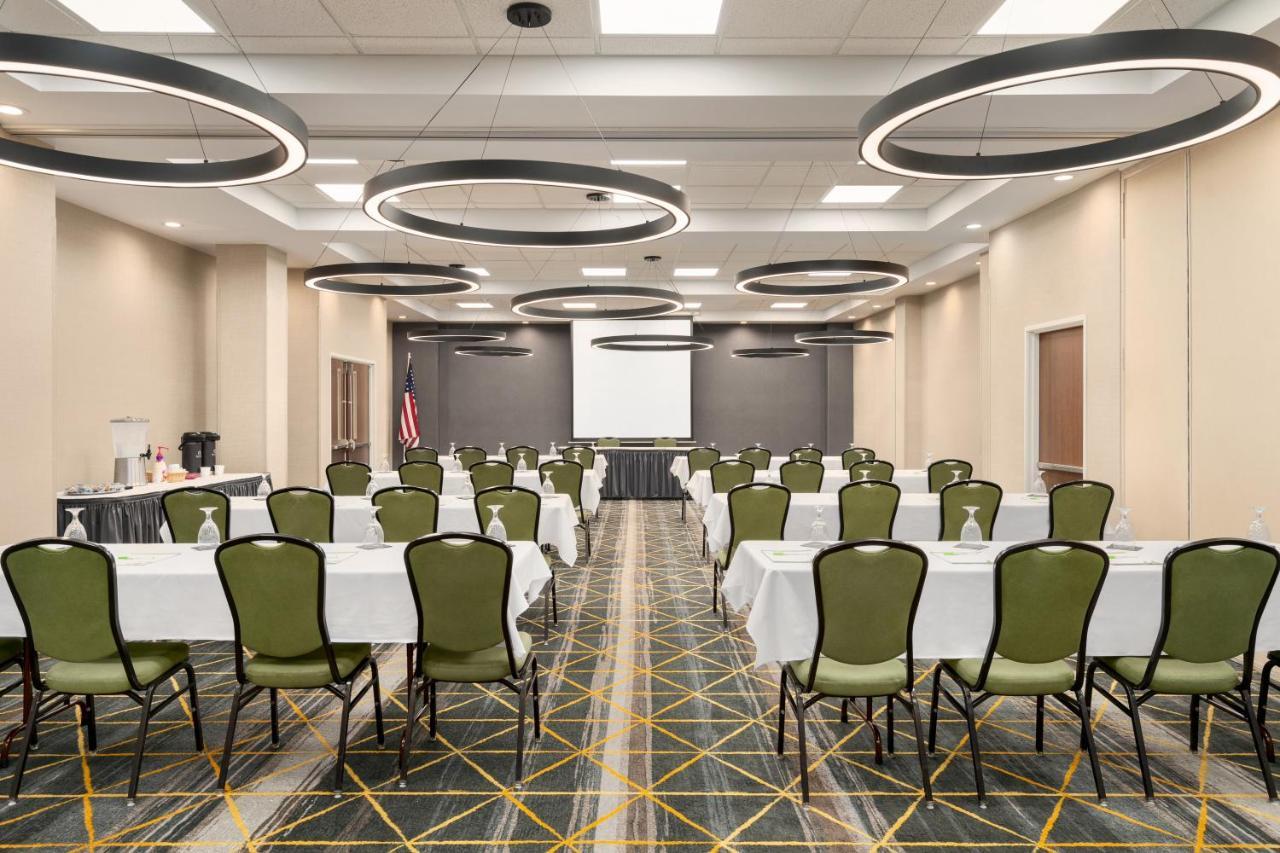 Holiday Inn Florence By Ihg Экстерьер фото